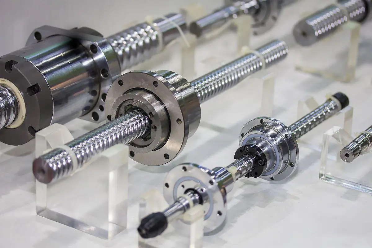 直線軸承可以旋轉(zhuǎn)嗎？